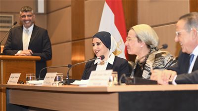 نائب وزير الآثار تشارك في إطلاق تطبيقات الأنشطة السياحية بالمحميات الطبيعية 