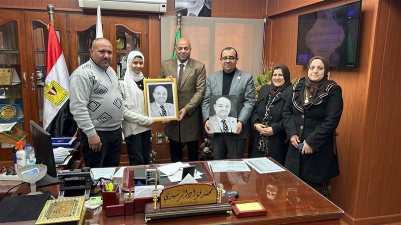 تكريم الطالبة، فيتو