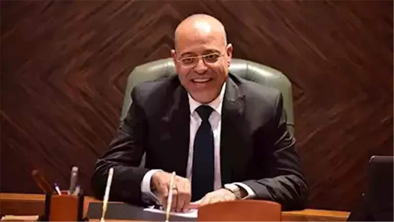  وزير العمل محمد