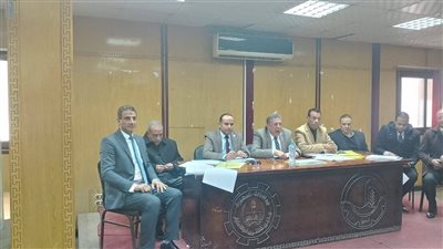 وكيل تعليم البحيرة يجري المقابلات الشخصية لتجديد تكليف 880 من للعاملين (صور)