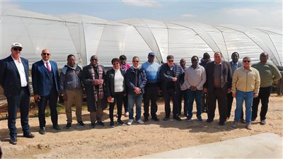 وزيرا الثروة الحيوانية والري في زامبيا يتفقدان مزرعة تصدير الحاصلات البستانية بالنوبارية