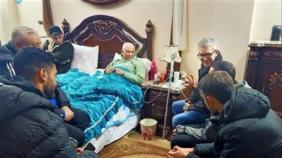 الجهاز الفني لغزل المحلة يزور صابر عيد للاطمئنان على حالته الصحية 