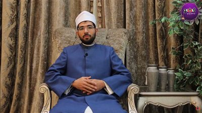 الأزهر للفتوى يوضح ضوابط الاستماع للقرآن عبر الهاتف أثناء الصيام (فيديو)
