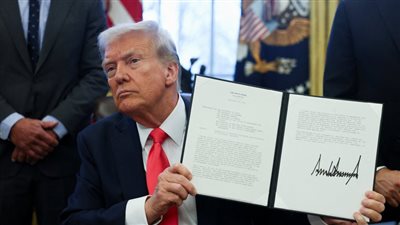 مقابل 5 ملايين دولار، ترامب يعلن إطلاق بيع 