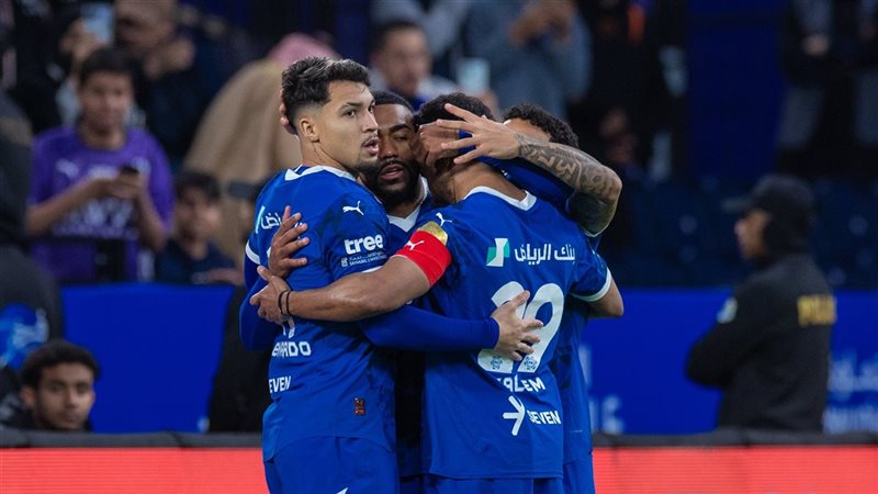 الهلال والخلود