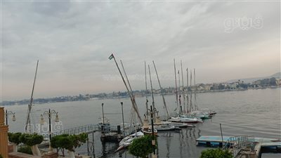 30 صورة ترصد الأجواء الشتوية الممطرة في الأقصر