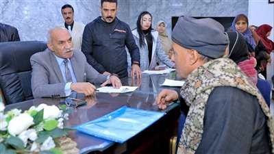 سكرتير عام محافظة سوهاج يعقد اللقاء الجماهيري الأسبوعي 