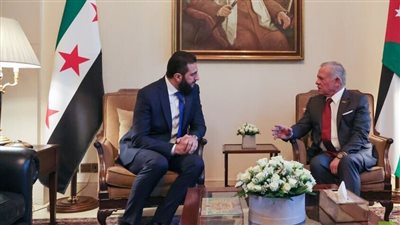 العاهل الأردني يشيد بمخرجات المؤتمر الوطني السوري خلال لقائه مع أحمد الشرع 