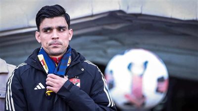 الشناوي وبن شرقي على دكة الأهلي أمام حرس الحدود بالدوري 