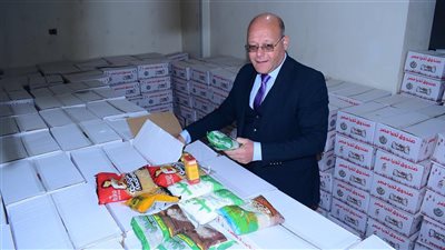 توزيع ١٥٠٠ كرتونة رمضان لدعم طلاب تكافل وكرامة وذوي الهمم بجامعة سوهاج