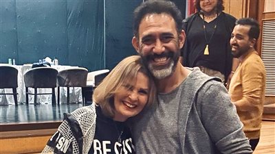 يسرا تدعم عمرو مصطفى في محنته الصحية