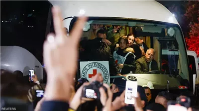 إسرائيل تفرج عن 5 أسرى من غزة