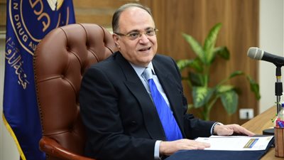 رئيس هيئة الدواء يبحث مع وفد زامبيا تصدير الأدوية المصرية 