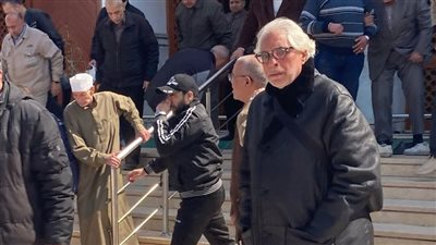 أحمد ناجي يشيع جنازة شقيقه من الإسكندرية (صور)