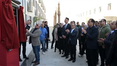 يوفر 4500 فرصة عمل، رئيس الوزراء يشهد افتتاح مصنع 