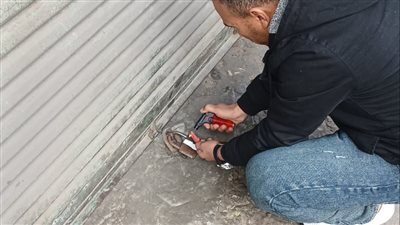 غلق وتشميع 17 ورشة وعيادة عيادات بحي ثانِ في الإسماعيلية (صور) 