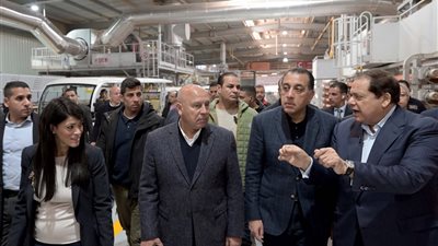 رئيس الوزراء يفتتح المرحلة الثانية من مصنع شركة سيراميكا كليوباترا