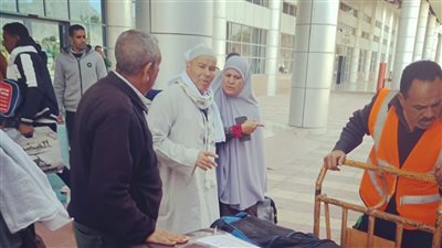 ميناء سفاجا يودع أول فوج من معتمري شهر رمضان 