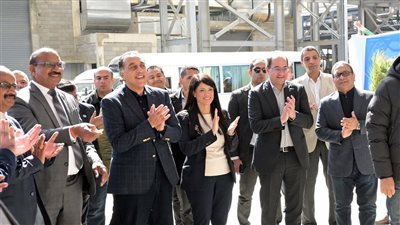 850 فرصة عمل جديدة، رئيس الوزراء يفتتح مصنعًا عملاقًا لإنتاج خامات التعبئة والتغليف 
