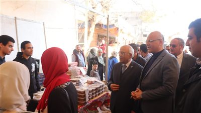 تخفيضات تصل إلى 30%، محافظ القليوبية يفتتح معرضي أهلًا رمضان في الخانكة وقليوب