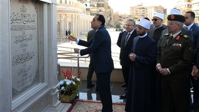 رئيس الوزراء يفتتح مسجد 