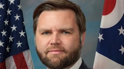 نائب ترامب: تعطيل ‎إيران لحركة الملاحة بمضيق هرمز سيكون انتحارا بالنسبة لها