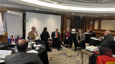 دورة تدريبية عن بيئة مجتمع الأعمال الدولية بالتعاون مع تحديث الصناعة 