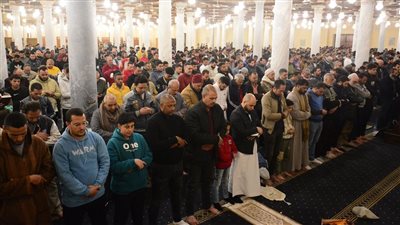  أخبار مصر اليوم، الأرصاد تعلن حالة الطقس أول أيام رمضان، أجواء روحانية خاصة بمسجد عمرو بن العاص في أول صلاة تراويح، خريطة جديدة للقطارات اعتبارا من الغد 