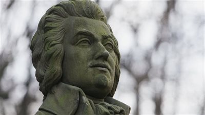 لأول مرة منذ 230 عاما، إعادة بناء وجه موزارت تكشف ملامحه الغامضة