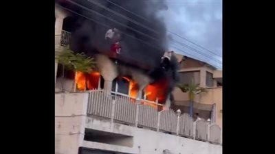 إخماد حريق هائل في عمارة سكنية بقنا