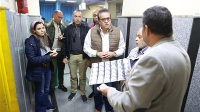 وزير الصحة يتفقد مستشفى المقطم للتأمين الصحي ويحيل المتغيبين للتحقيق