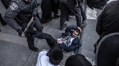 شرطة الاحتلال تعتقل مستوطنا إسرائيليا بتهمة التجسس لصالح إيران