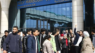 الأنفاق تنظم لقاء لطلاب الهندسة المعمارية بمحطة عدلي منصور 