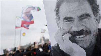 استجابة لدعوة أوجلان، حزب العمال الكردستاني يعلن وقف إطلاق النار اعتبارا من اليوم