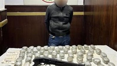 القبض على عاطل بحوزته مخدرات وسلاح بمنطقة البساتين