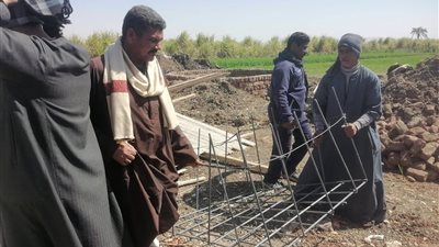 إزالة فورية لحالة تعدي على أرض زراعية في قنا (صور)