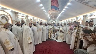 الأنبا مرقس يرسم كهنة جدد وقمامصة في إيبارشية شبرا الخيمة