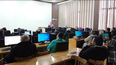 محافظ الشرقية: تنفيذ 6 دورات تدريبية لـ 765 شابا وفتاة 