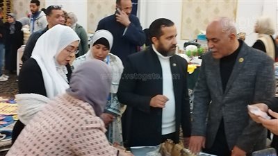  من شرانق الحرير إلى مستحضرات التجميل الطبيعية، قصة نجاح مهندسة زراعية بقنا