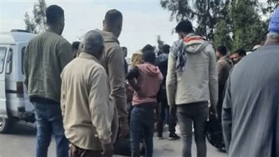 إصابة 3 أشخاص في تصادم جرار زراعي وموتوسيكل في السنطة