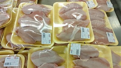  انخفاض أسعار البانيه وارتفاع الصدور والدبابيس في ثاني أيام رمضان