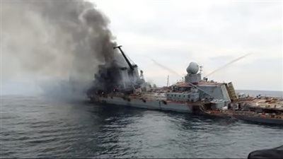 جيش الاحتلال يقصف زورق قبالة سواحل خان يونس 