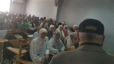 صحة الفيوم تنظم ندوة عن مشكلات المراهقة عند البنات