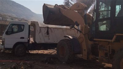 رفع 25 طن قمامة من قرى أبنوب بأسيوط (صور)