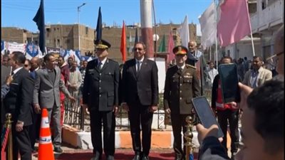 محافظ قنا يشهد الاحتفال الفني بالعيد القومي ويشيد ببطولات الأجداد وتلاحم أبناء المحافظة