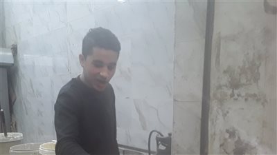 اقبال أهالي الإسكندرية على شراء الكنافة والقطايف قبل الإفطار 