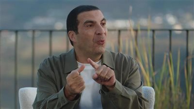 على طريقة رسول الله، عمرو خالد يوضح مقومات النجاح ماليًا ونفسيًا وروحيًا (فيديو)