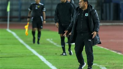 بوجلبان يحذر لاعبي المصري من الزمالك 