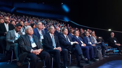 وزير الاتصالات يشارك في الجلسة الافتتاحية للمؤتمر الدولي للمحمول ببرشلونة