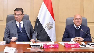 كامل الوزير يبحث مع وزير الزراعة سبل تعزيز الاستفادة من مميزات خط الرورو